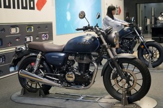 Les motos des japonais Honda et Yamaha occupent les deux premières places des ventes en Suisse devant les scooters de l'italien Vespa (archives).
